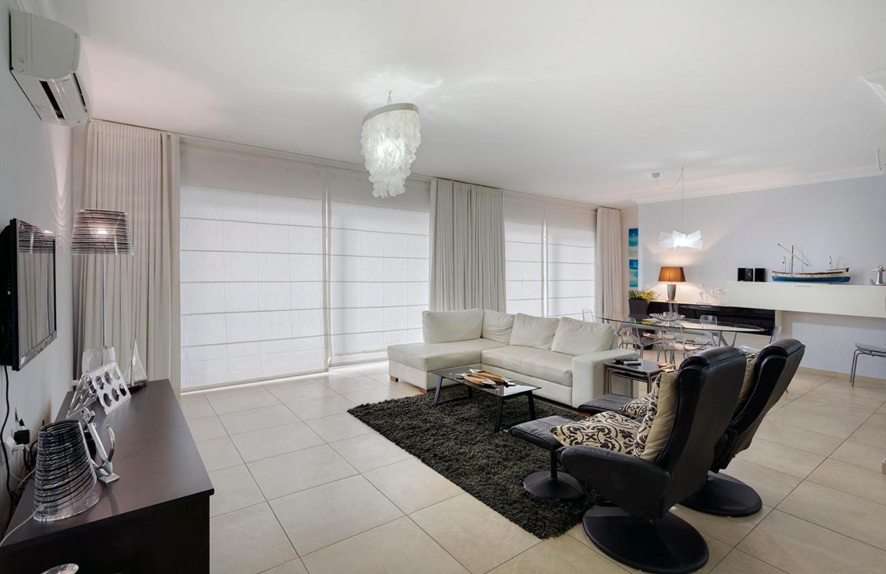 Luxury Apt With Side Seaviews And Pool, Best Location Sliema Luaran gambar
